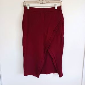 NWOT Lulu's maroon skirt with front slit